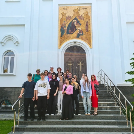 ​Православная традиция глазами молодежи: экскурсия в монастырь накануне Троицы