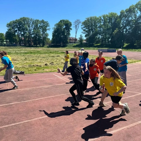 Победители легкоатлетической эстафеты памяти Дня Победы среди студентов АЛХТ