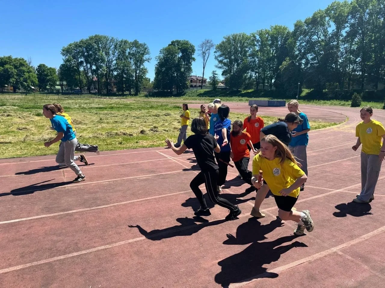 Победители легкоатлетической эстафеты памяти Дня Победы среди студентов АЛХТ