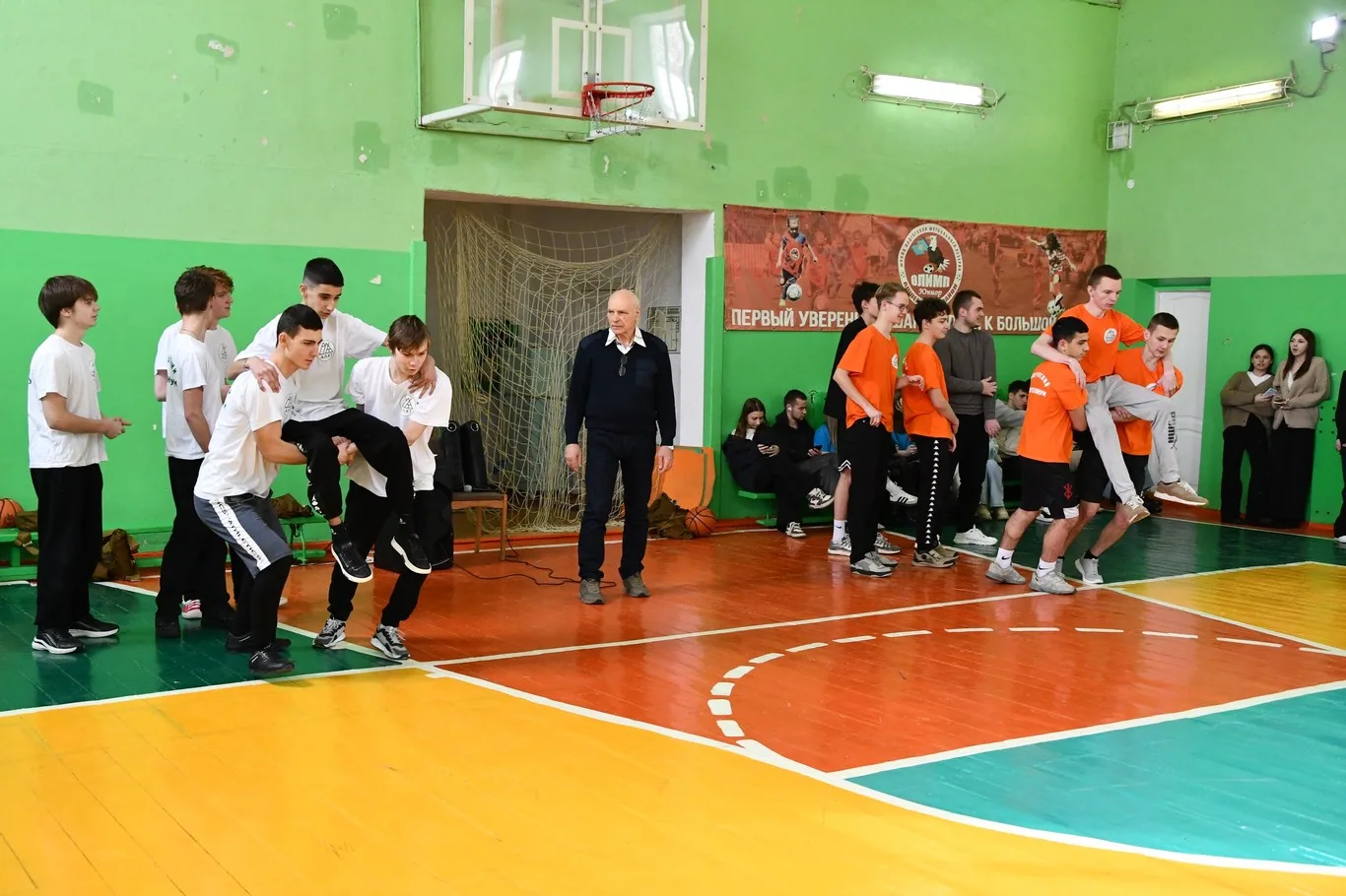 Военно-спортивная игра "Армейский рубеж" для первого курса.